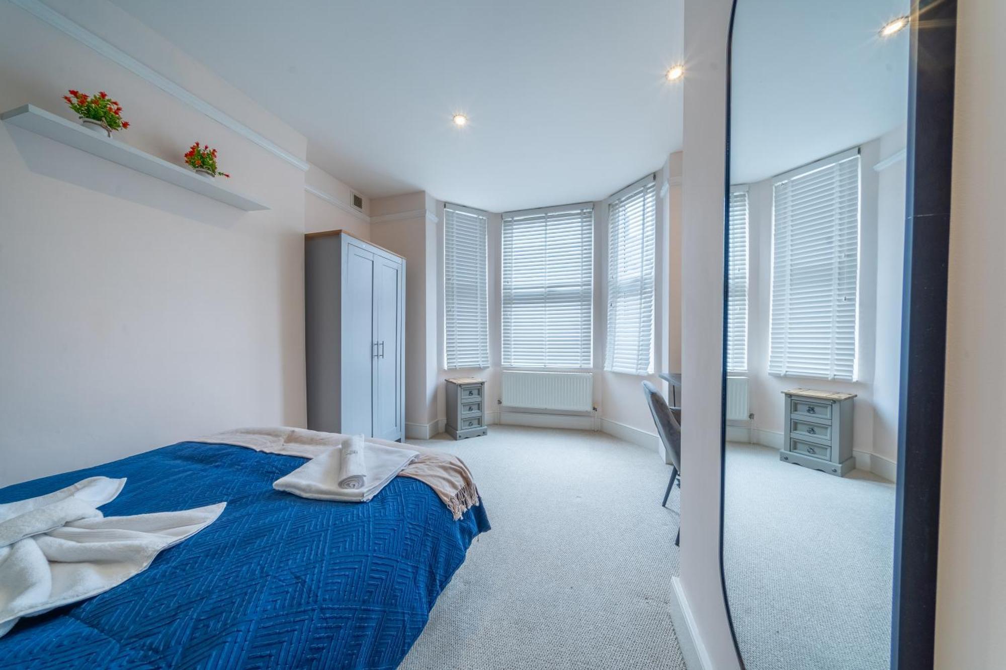 Beautiful 2 Bedroom With Private Garden In Wimbledon - Minutes From Central Londres Extérieur photo
