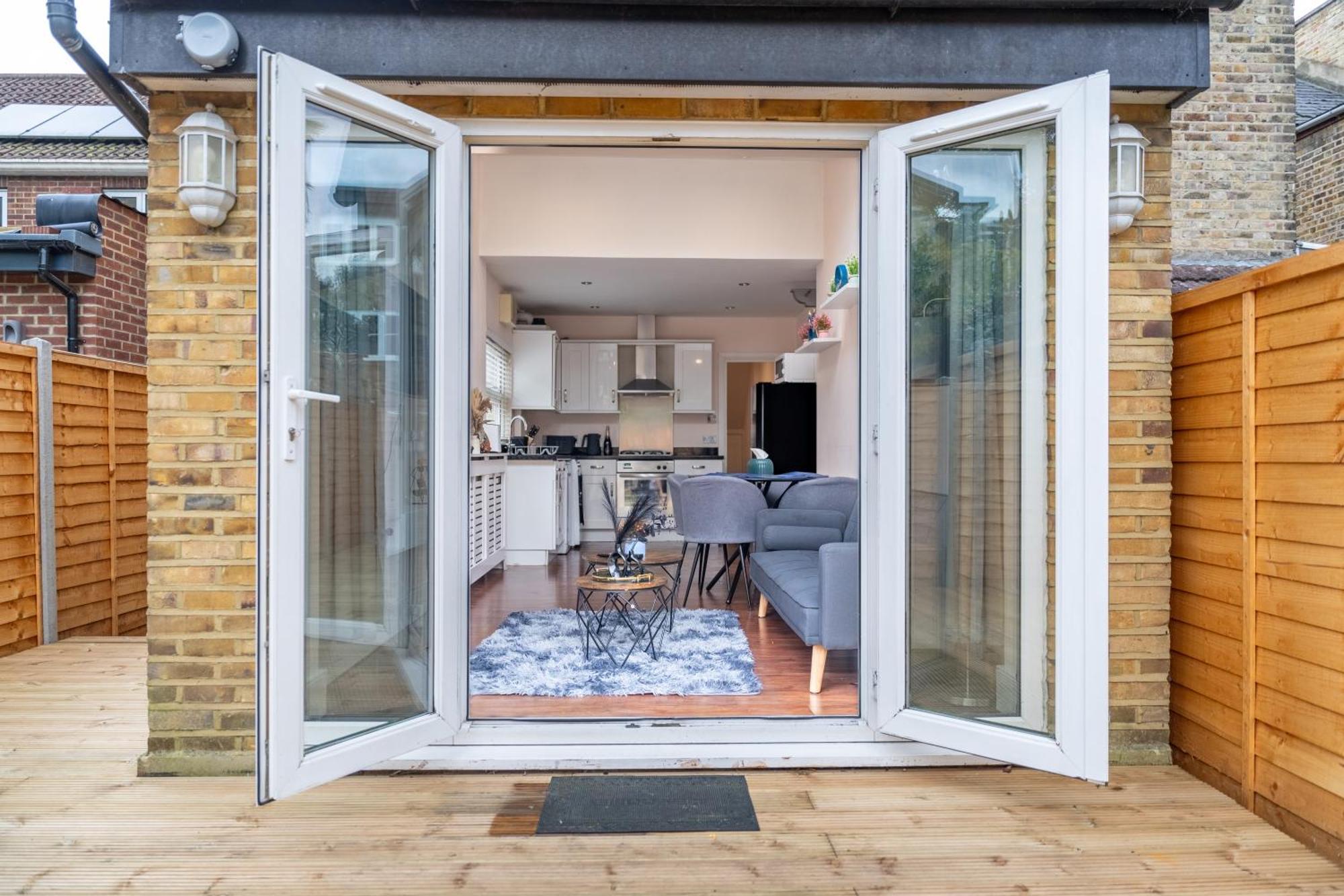 Beautiful 2 Bedroom With Private Garden In Wimbledon - Minutes From Central Londres Extérieur photo